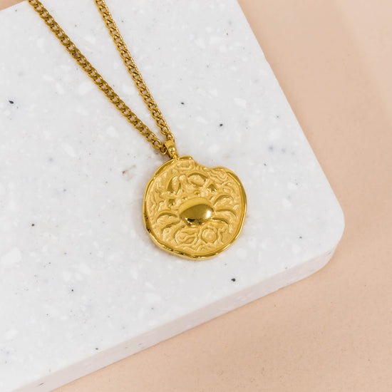 Necklace Medallion Cancer Gold *