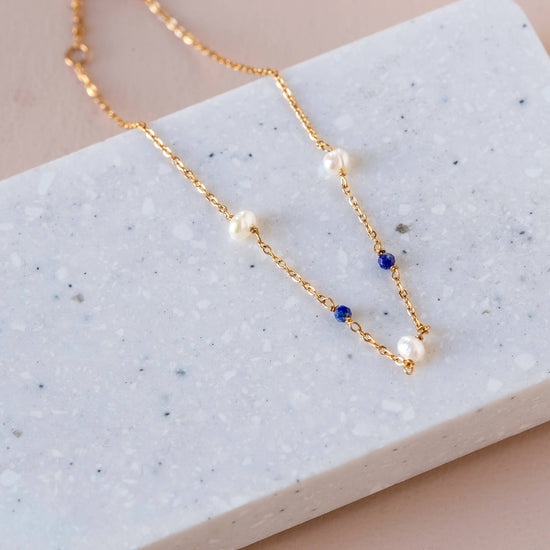 Necklace Pearl and Stone Lapis Gold